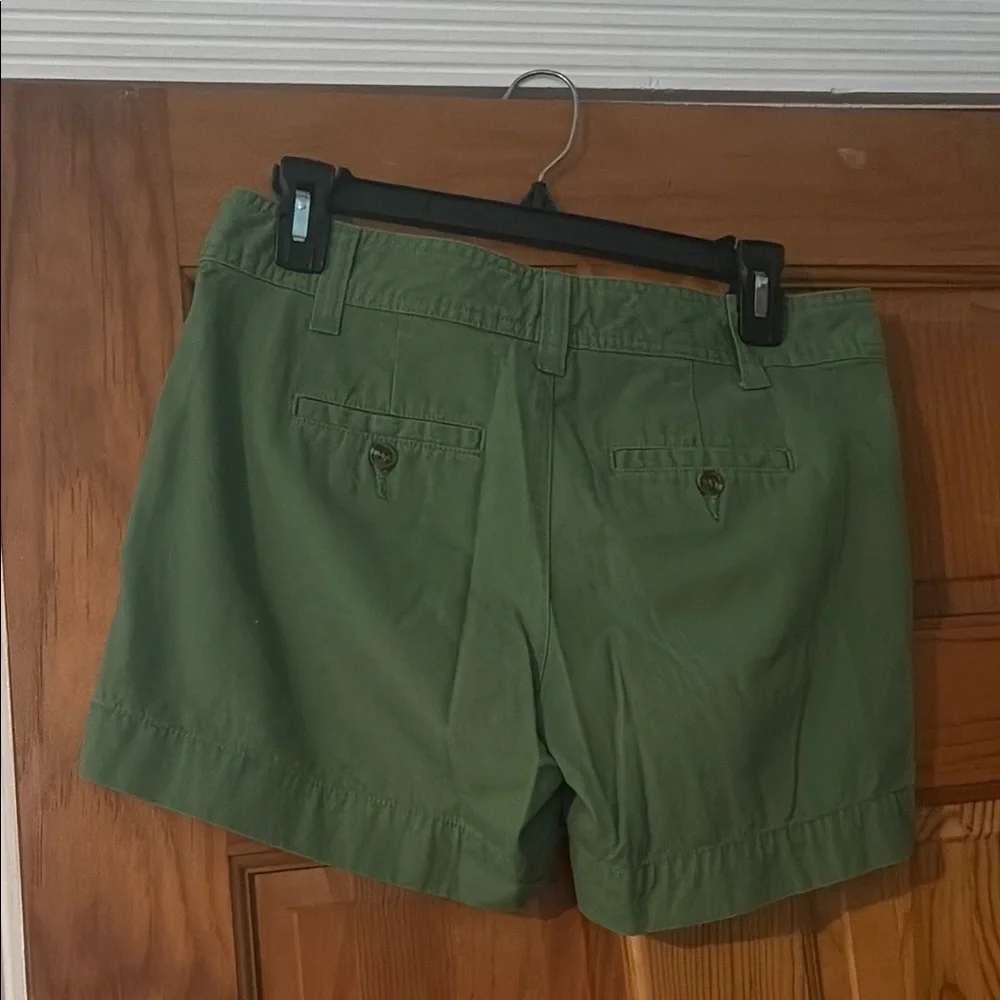 GAP 4 Green Shorts - Picture 2 of 2